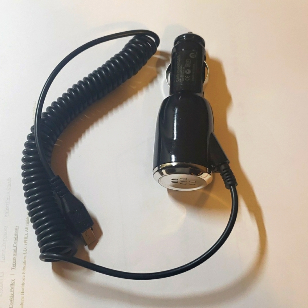 Car charger black